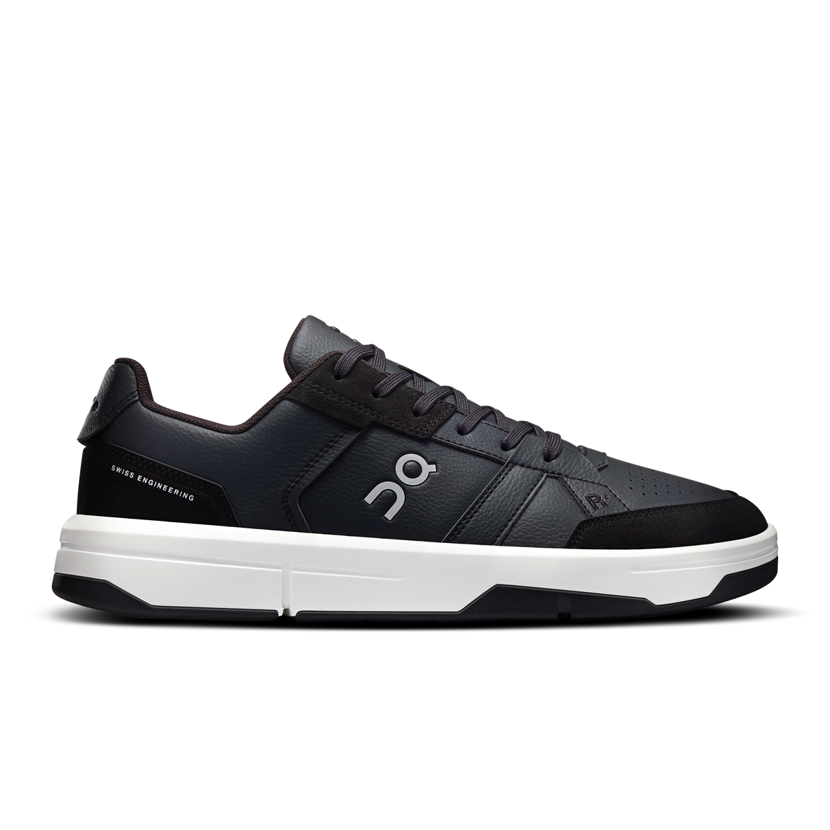 On The Roger Clubhouse – Black/White