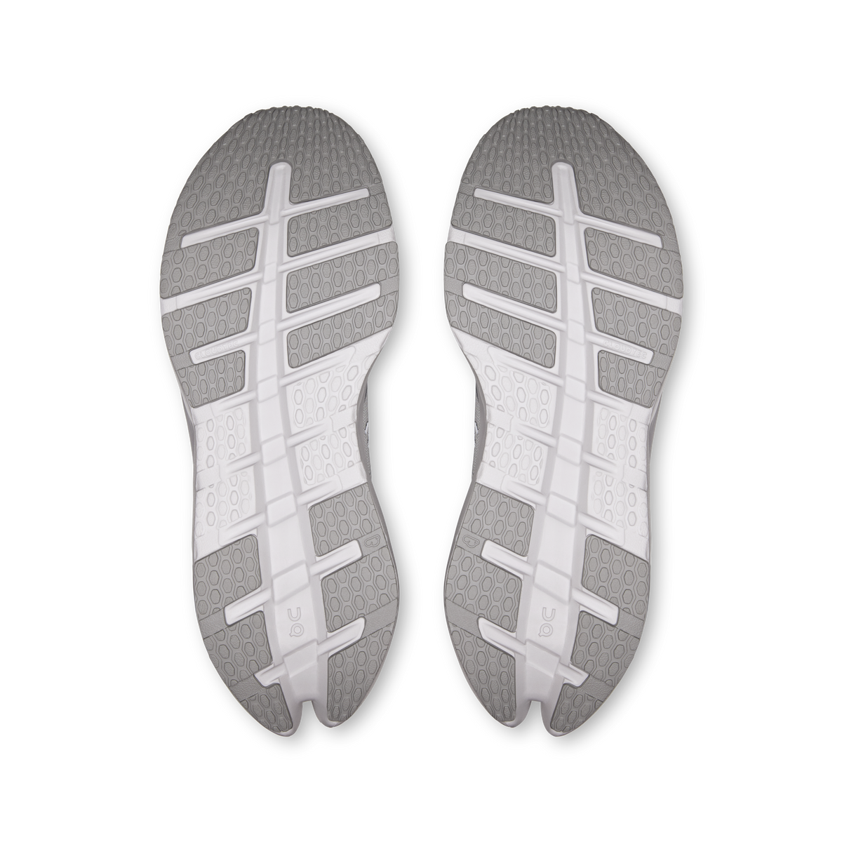 On Cloudrunner 3 – Glacier/Alloy – view 3