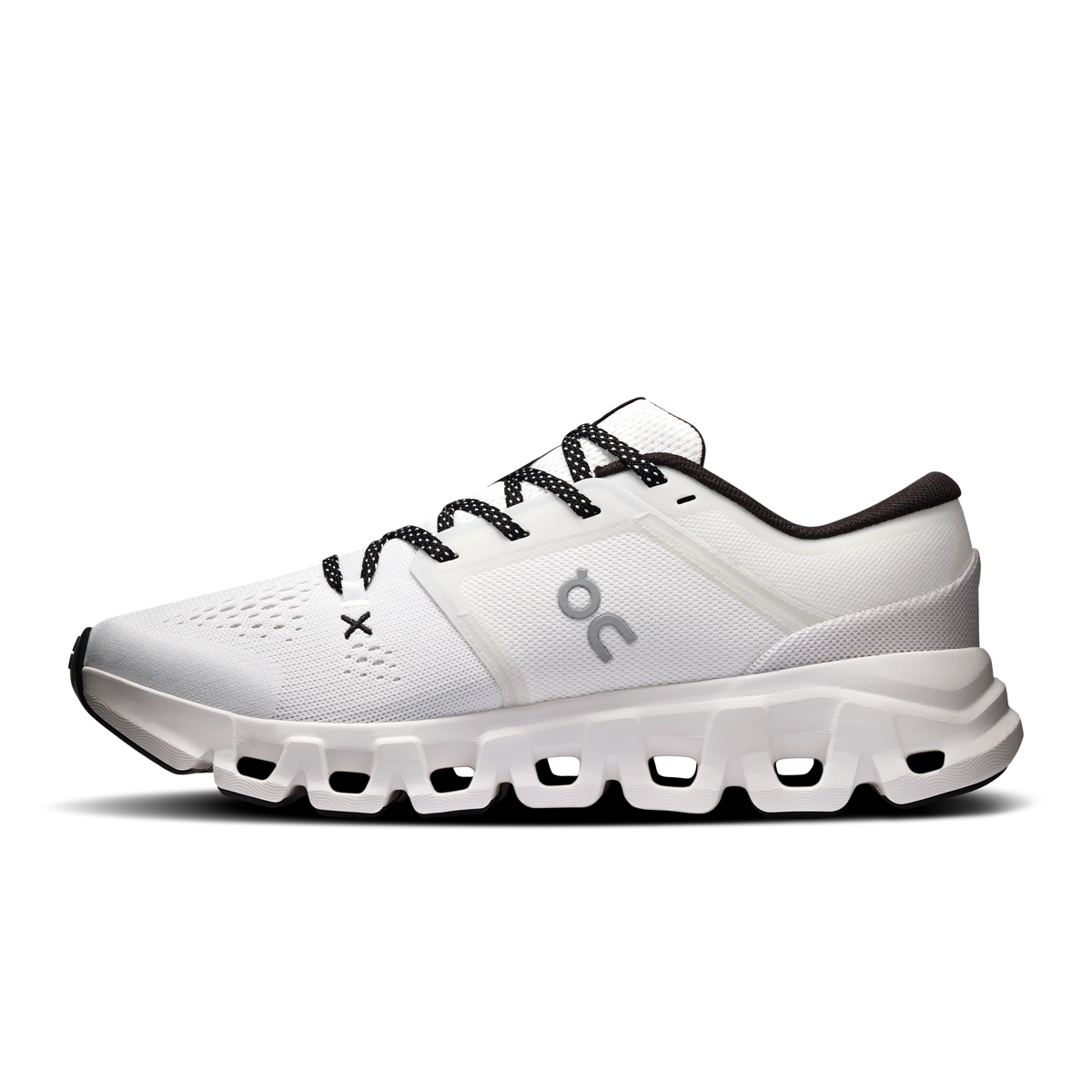 On Women's Cloud X 5 – White/Black – view 4