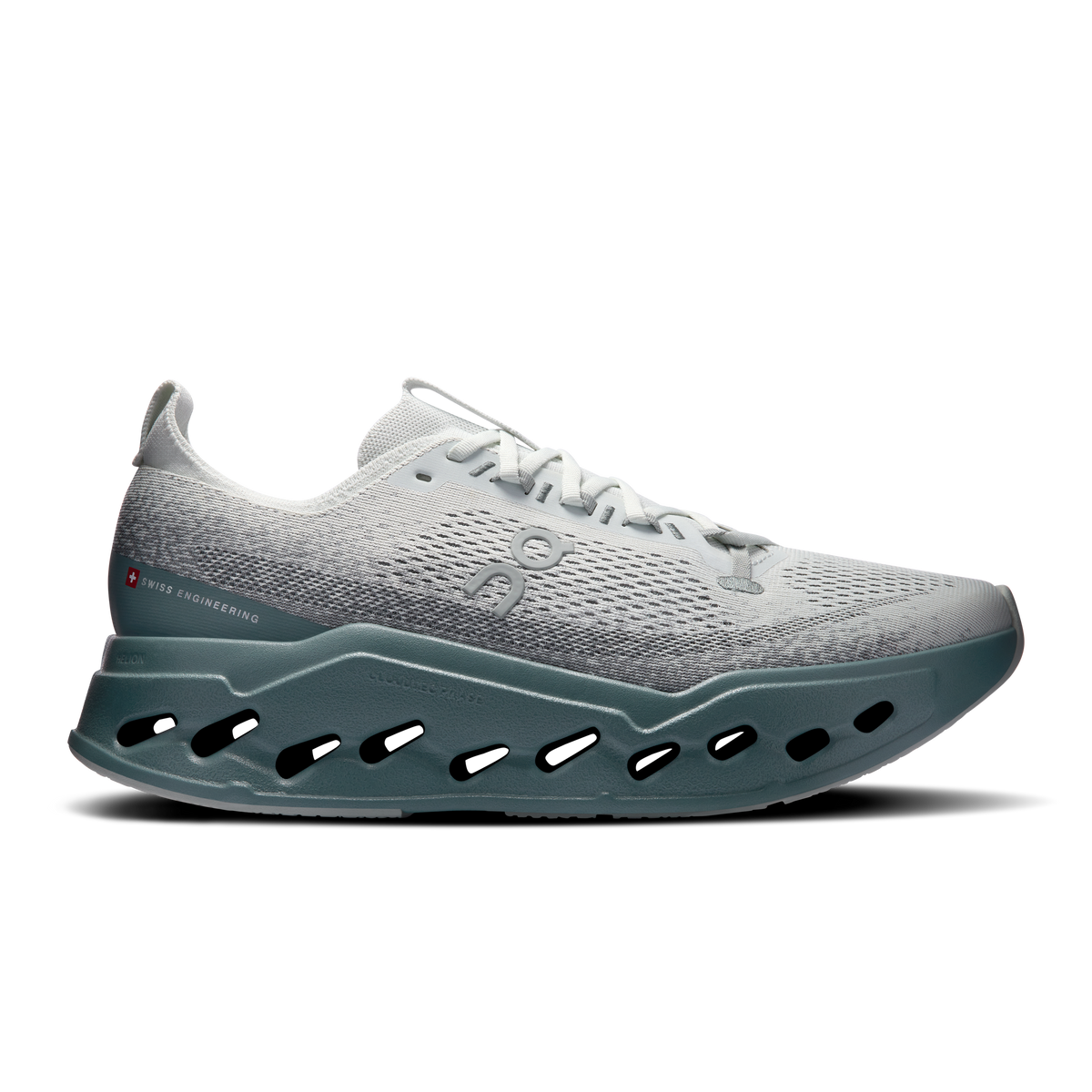 On Cloudsurfer Max – Iceberg/Olive