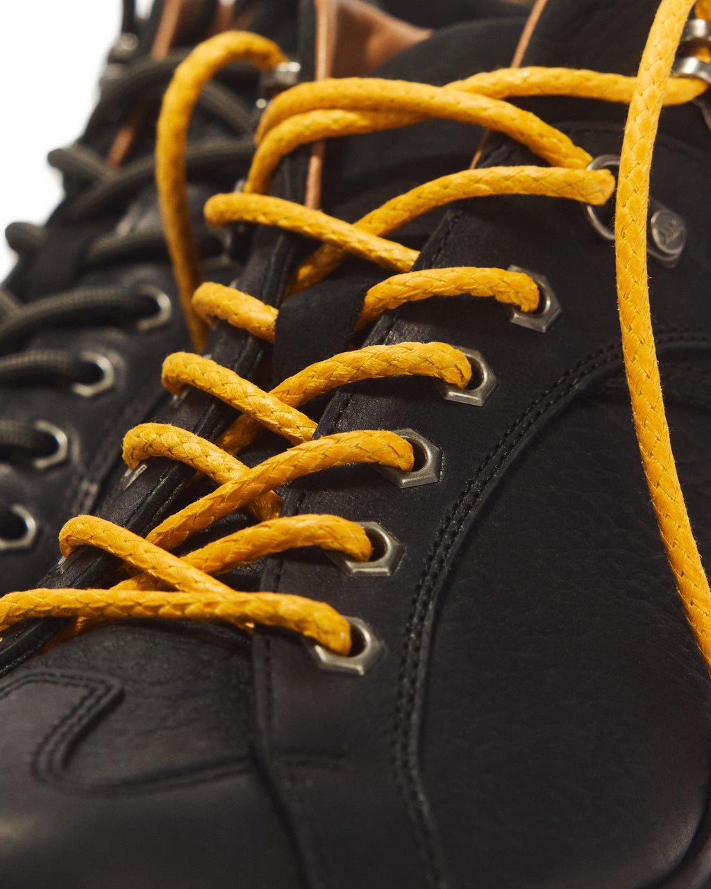 Dr. Martens Wayborne Old Harness Leather Boot – Black
