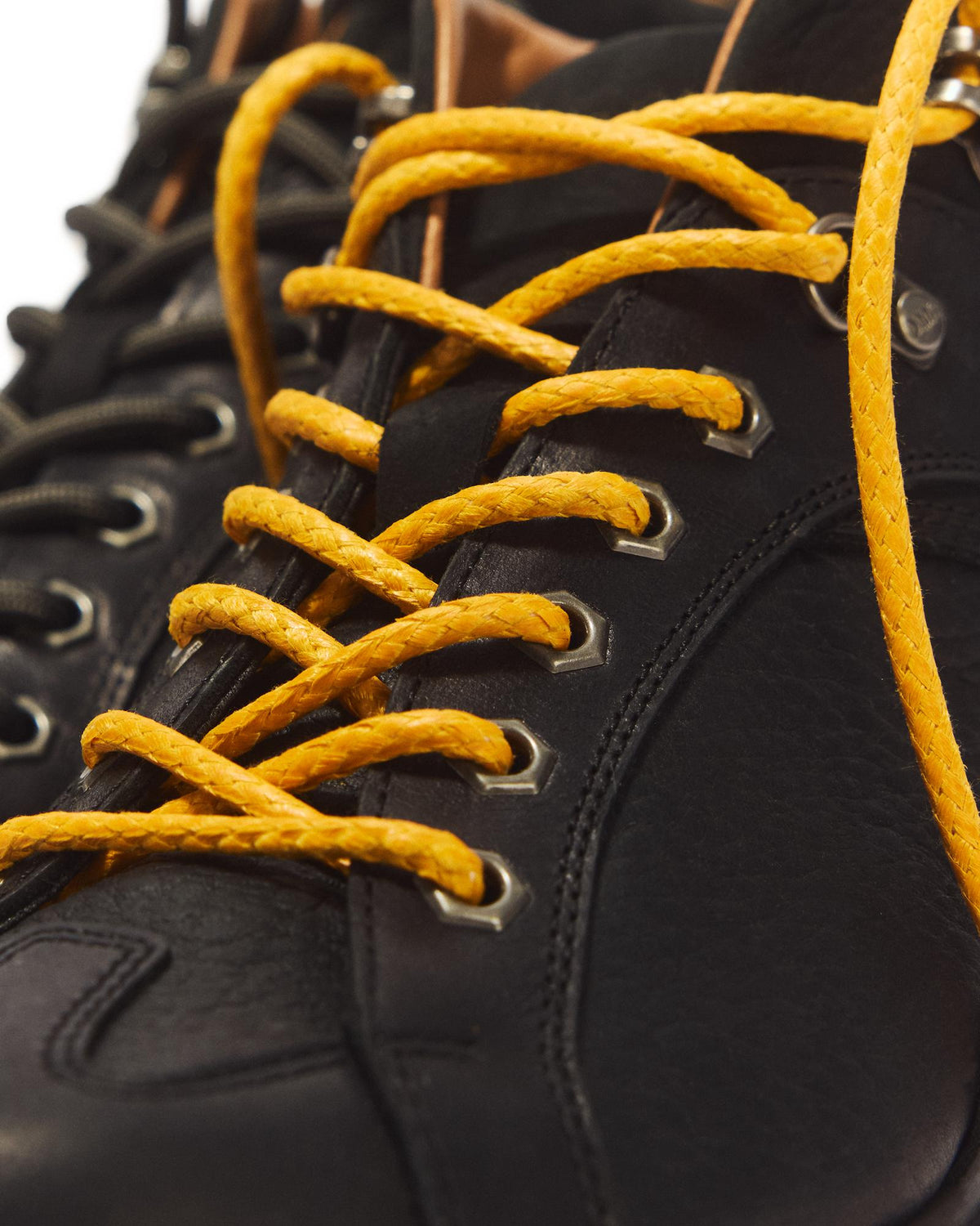 Dr. Martens Wayborne Old Harness Leather Boot – Black